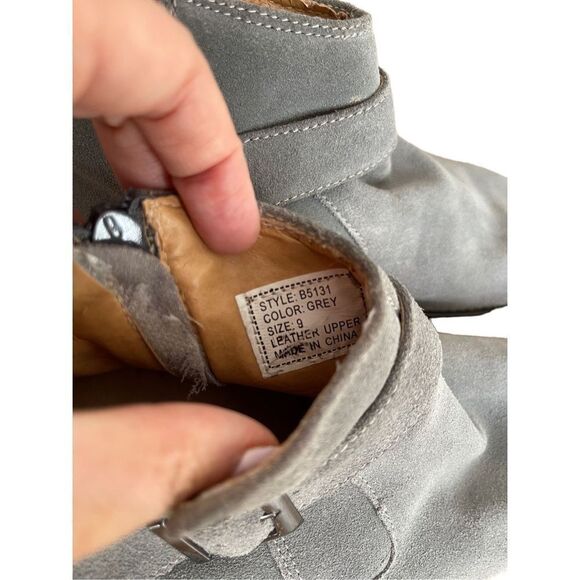 La Milano Mens Gray Leather Italy Collection Suede Buckle Ankle Boots Size 9 - Picture 8 of 8